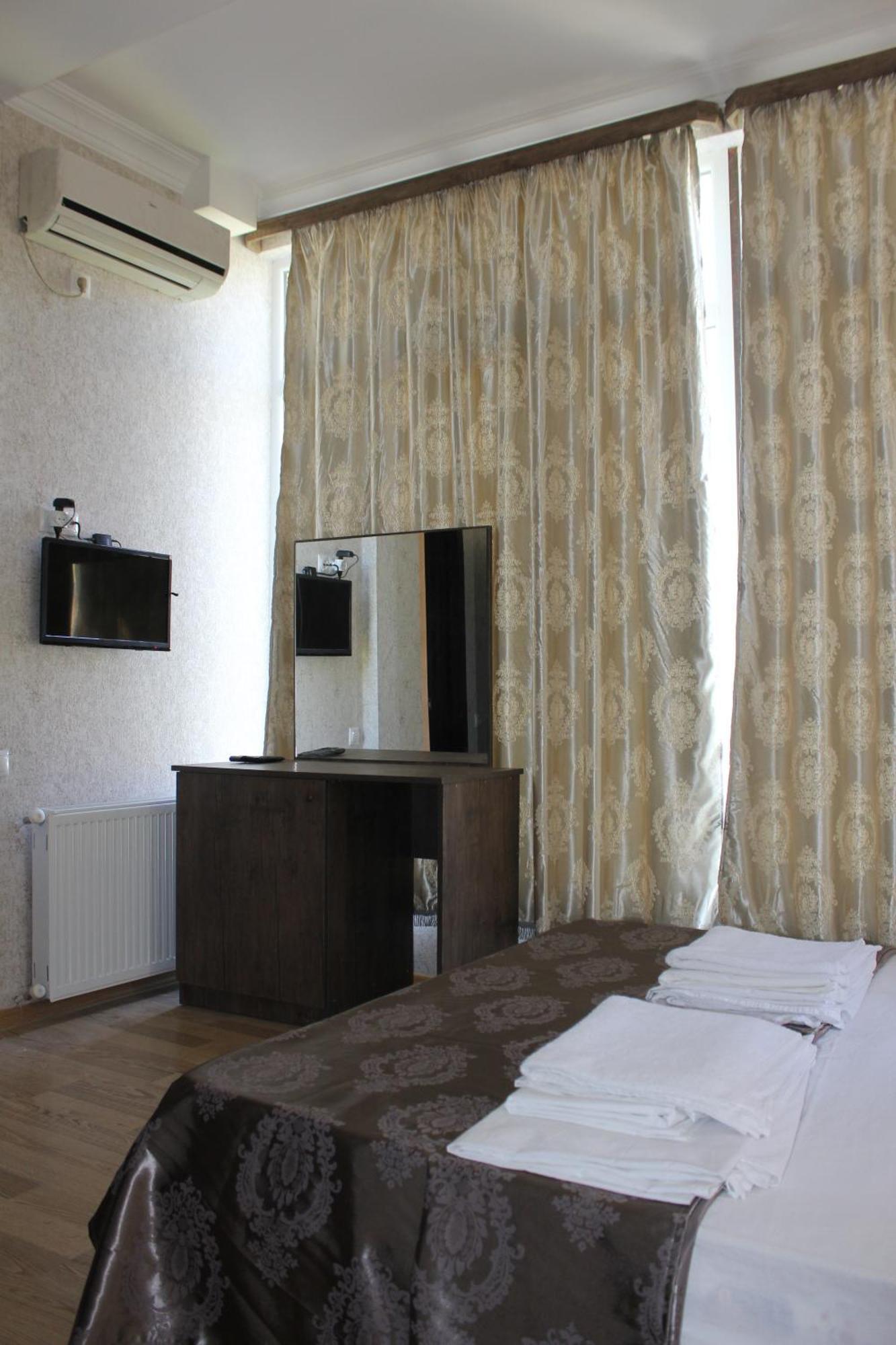 Hotel Mimino Tbilisi Room photo
